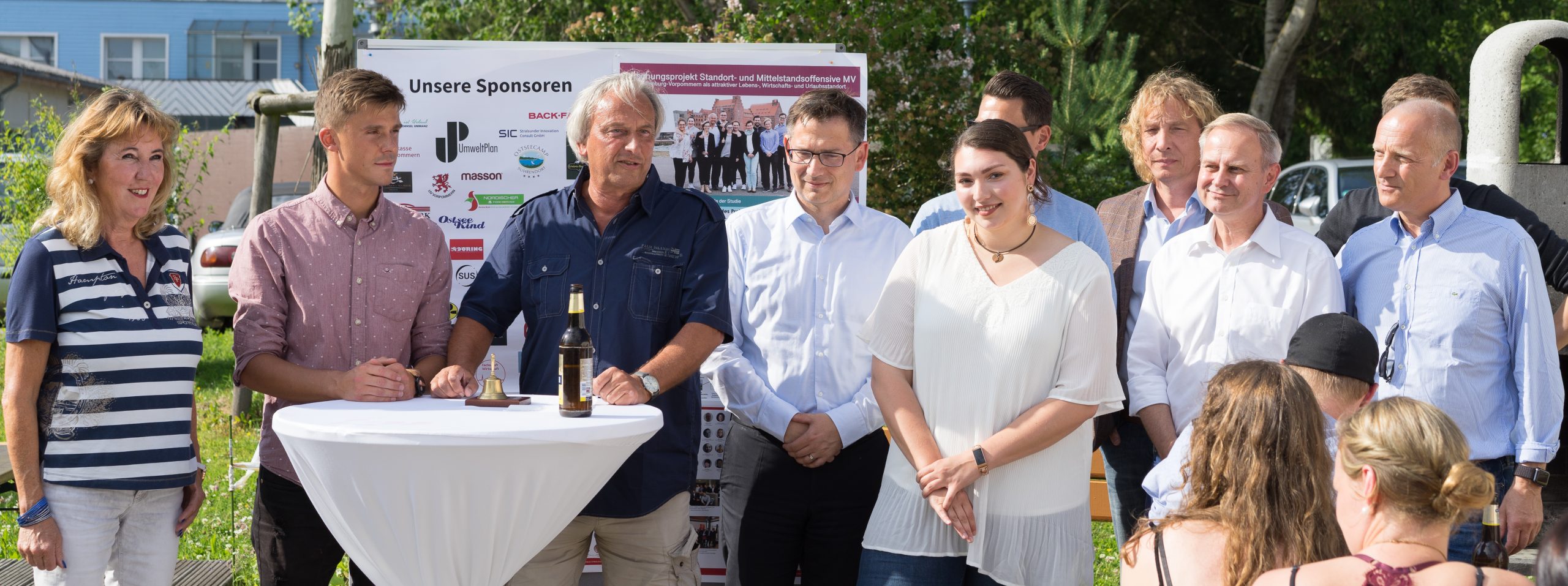 Netzwerktreffen am Stehtisch